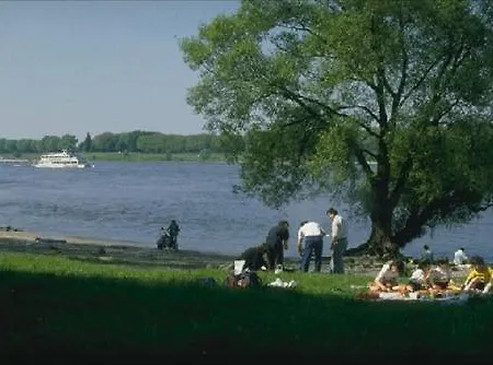 Barbarossa 4* Dusseldorf