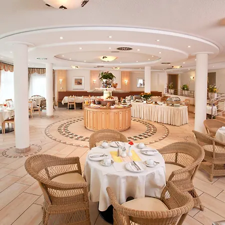 巴巴罗萨酒店 杜塞尔多夫